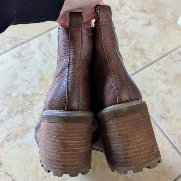 exc ZODIAC julie wedge ankle boot lug sole 9